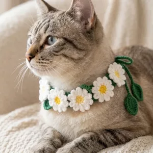 Cute Knitted Floral Cat Necklace